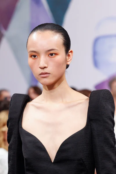 Look 5